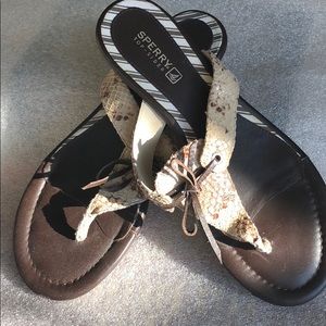 Sperry sandals size 7.5